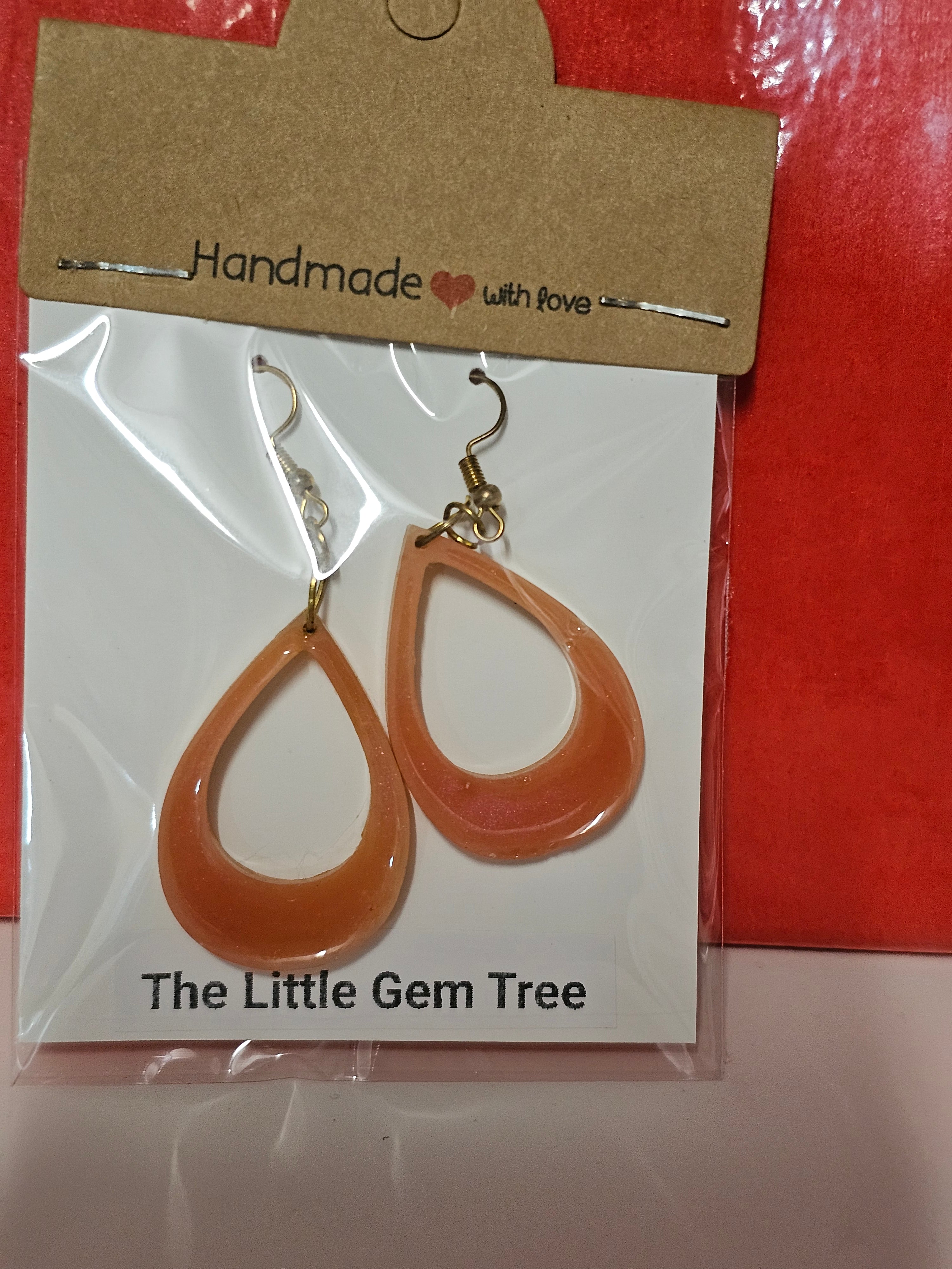 Resin tear drop