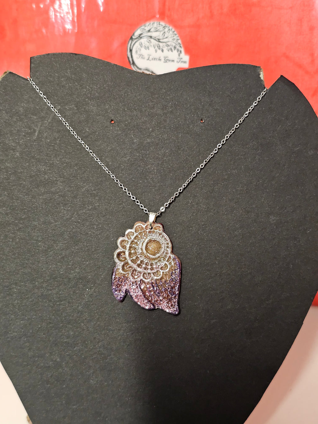 unique shape resin pendent