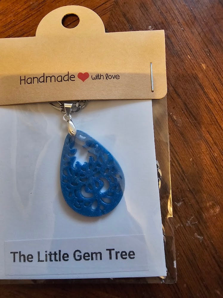 blue pattern tear drop pendent and chain