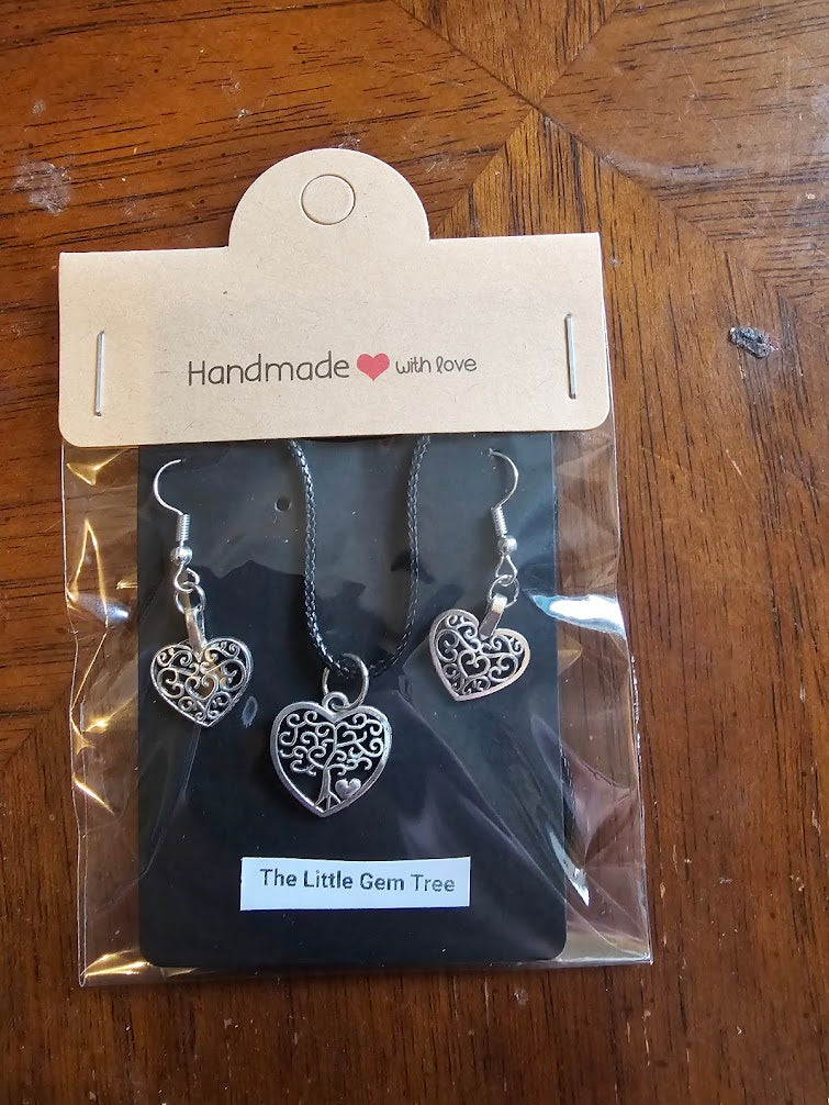 tree of life inside a heart pendent with earrings on cord