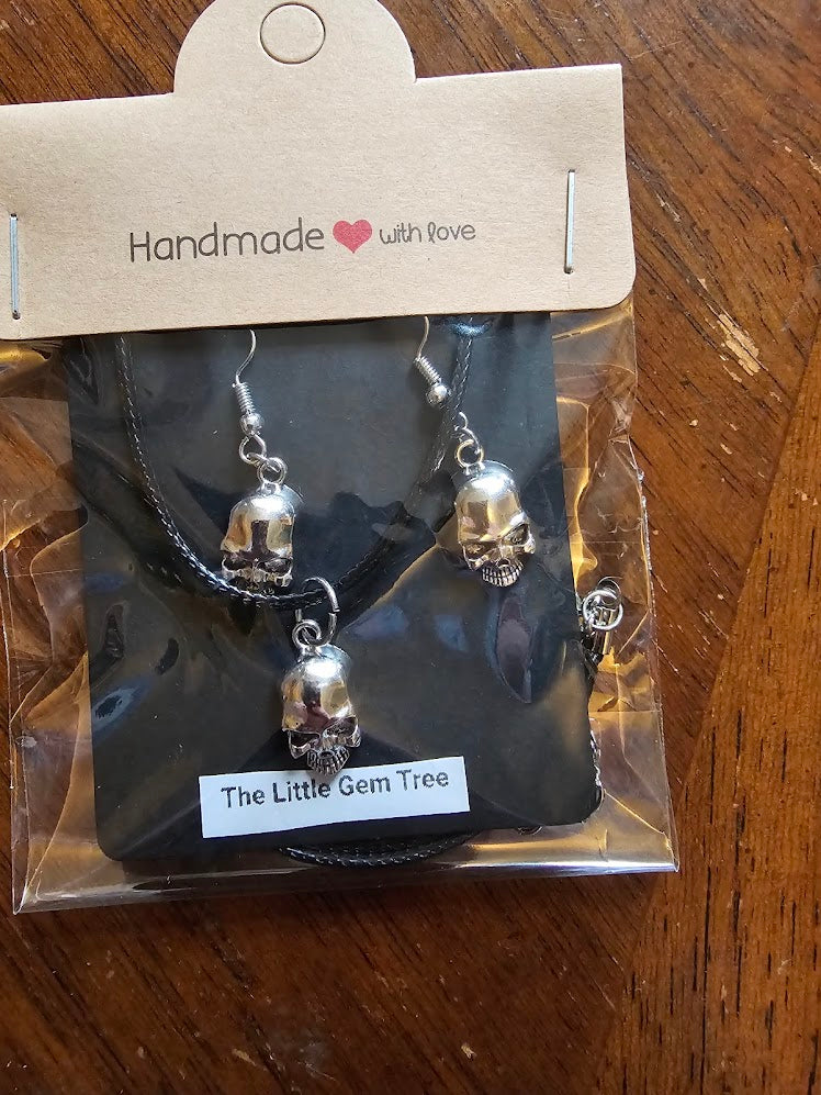 skull pendent and earrings