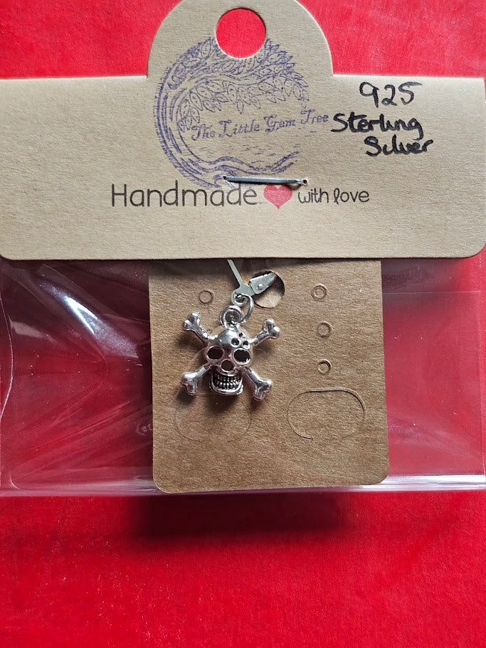 skull and cross bones on 925 sterling silver male