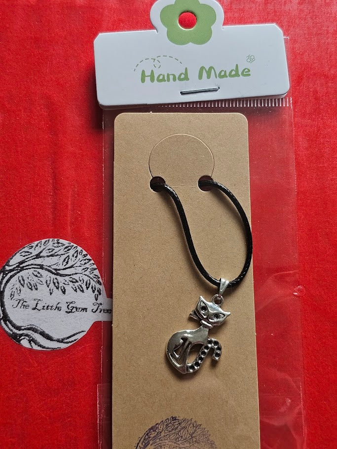 kitty kat pendent on cord